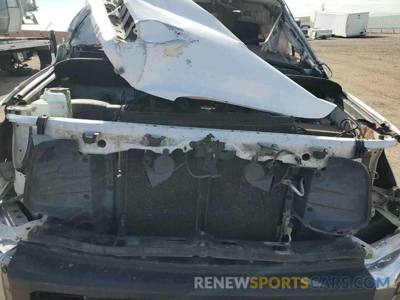 11 fotografías del automóvil dañado 5TFDY5F10KX797545 TOYOTA TUNDRA 2019
