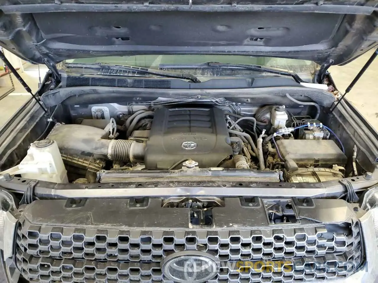 11 fotografías del automóvil dañado 5TFDY5F10KX823657 TOYOTA TUNDRA 2019