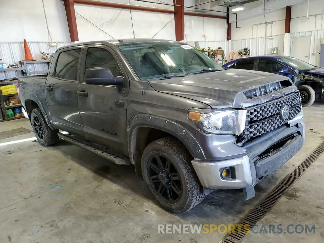 4 fotografías del automóvil dañado 5TFDY5F10KX823657 TOYOTA TUNDRA 2019