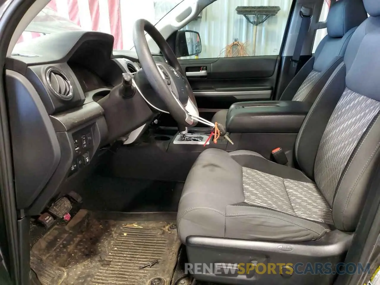 7 fotografías del automóvil dañado 5TFDY5F10KX823657 TOYOTA TUNDRA 2019