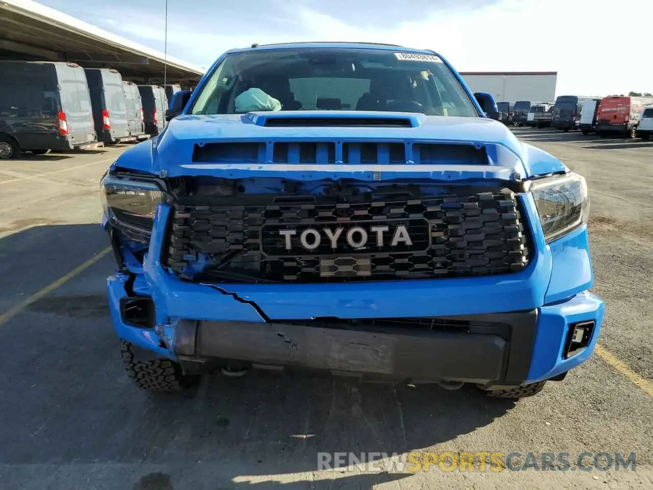 5 fotografías del automóvil dañado 5TFDY5F10KX854648 TOYOTA TUNDRA 2019