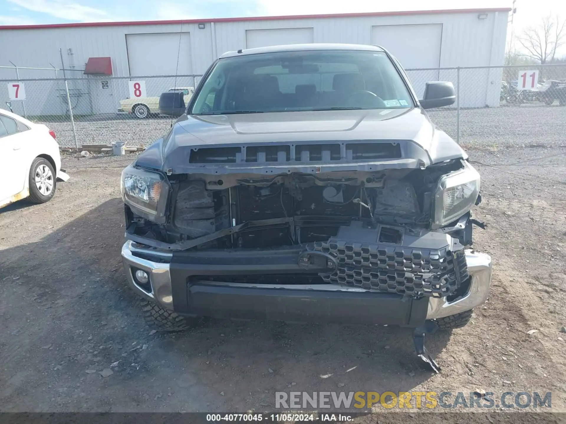 12 fotografías del automóvil dañado 5TFDY5F10KX854732 TOYOTA TUNDRA 2019