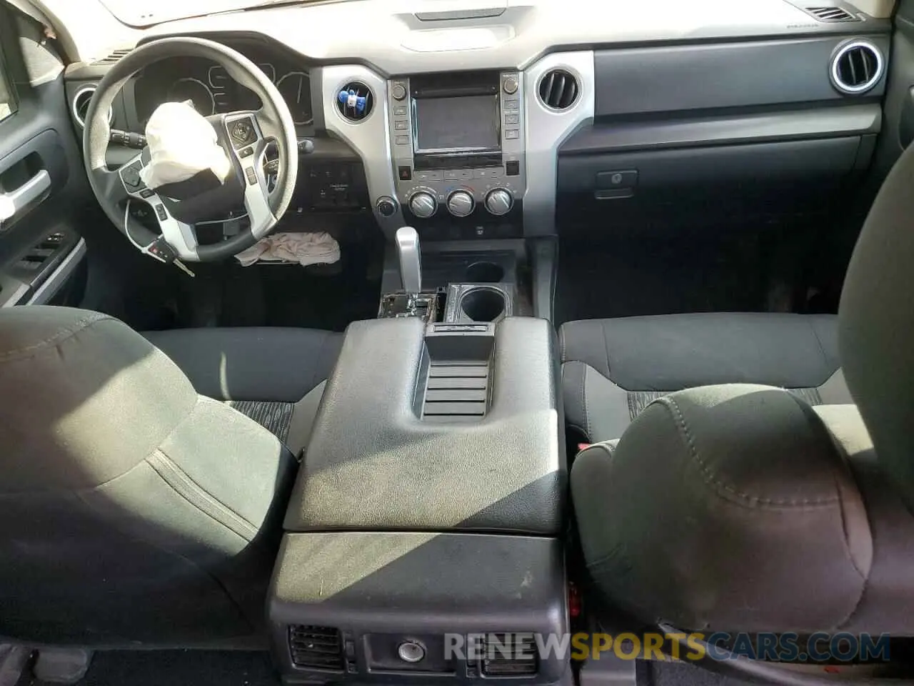 8 fotografías del automóvil dañado 5TFDY5F11KX789017 TOYOTA TUNDRA 2019