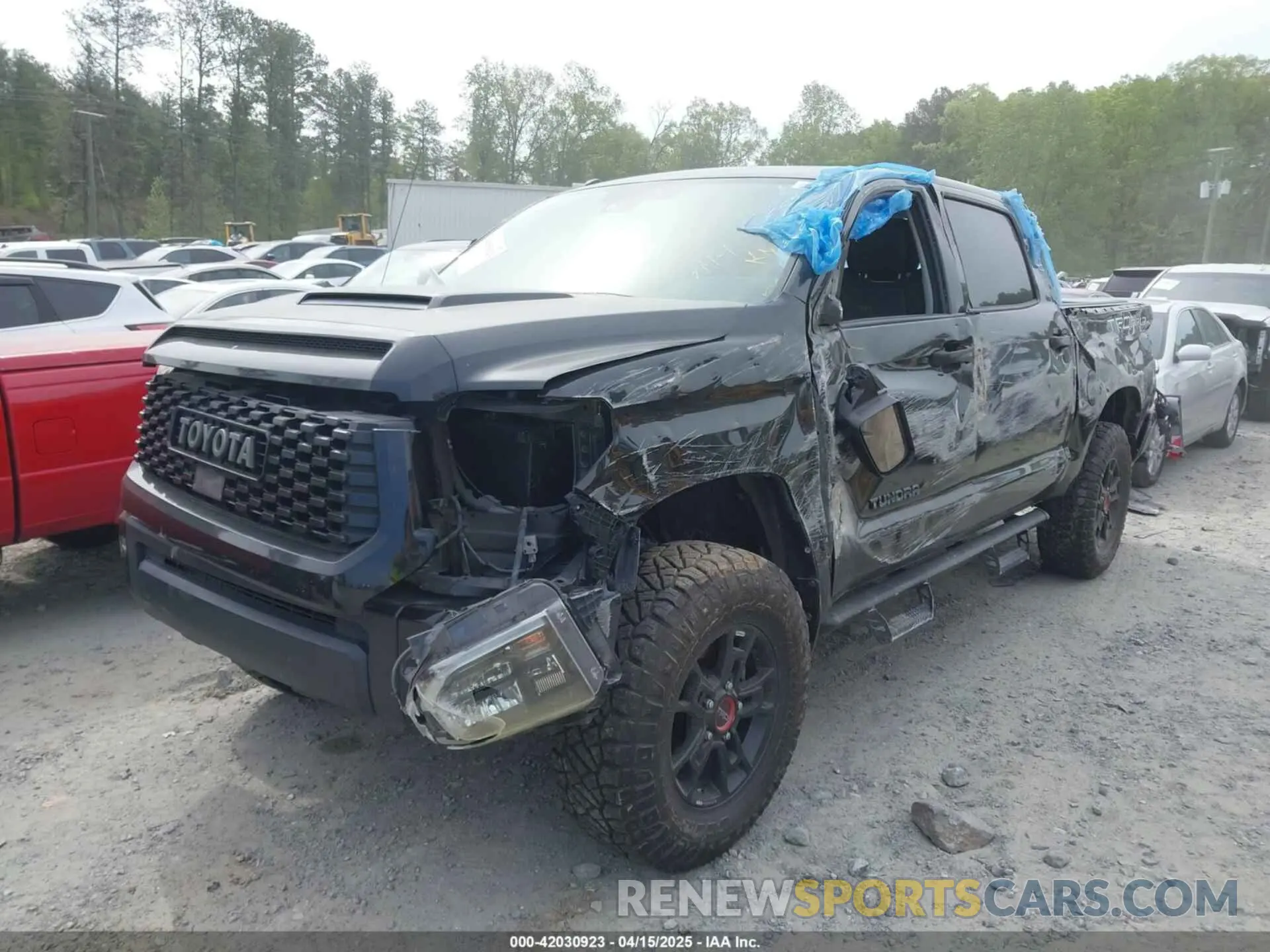2 fotografías del automóvil dañado 5TFDY5F11KX834070 TOYOTA TUNDRA 2019
