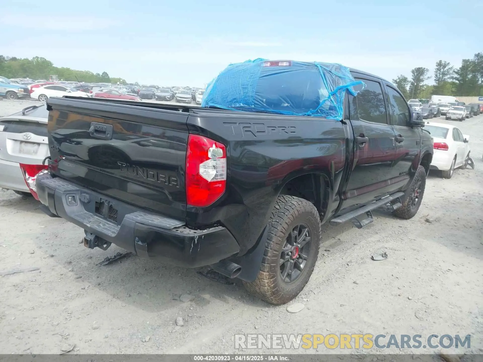 4 fotografías del automóvil dañado 5TFDY5F11KX834070 TOYOTA TUNDRA 2019