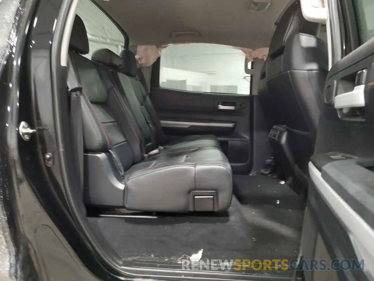 11 fotografías del automóvil dañado 5TFDY5F11KX843335 TOYOTA TUNDRA 2019