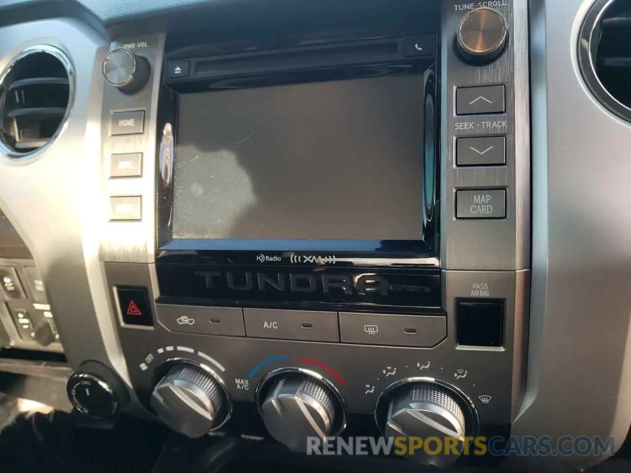 9 fotografías del automóvil dañado 5TFDY5F12KX781864 TOYOTA TUNDRA 2019