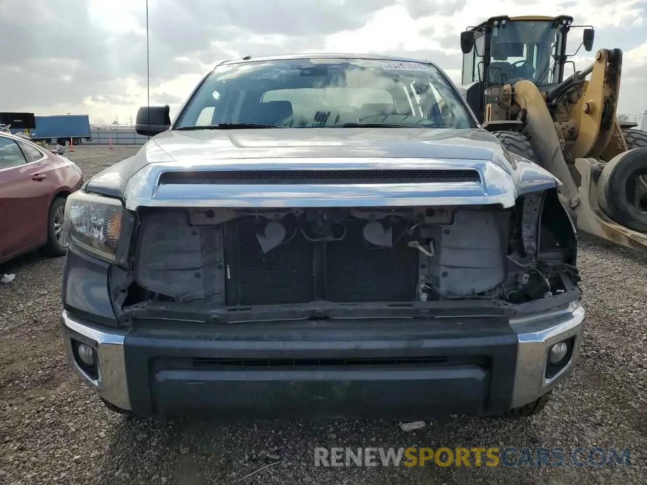 5 fotografías del automóvil dañado 5TFDY5F12KX782500 TOYOTA TUNDRA 2019