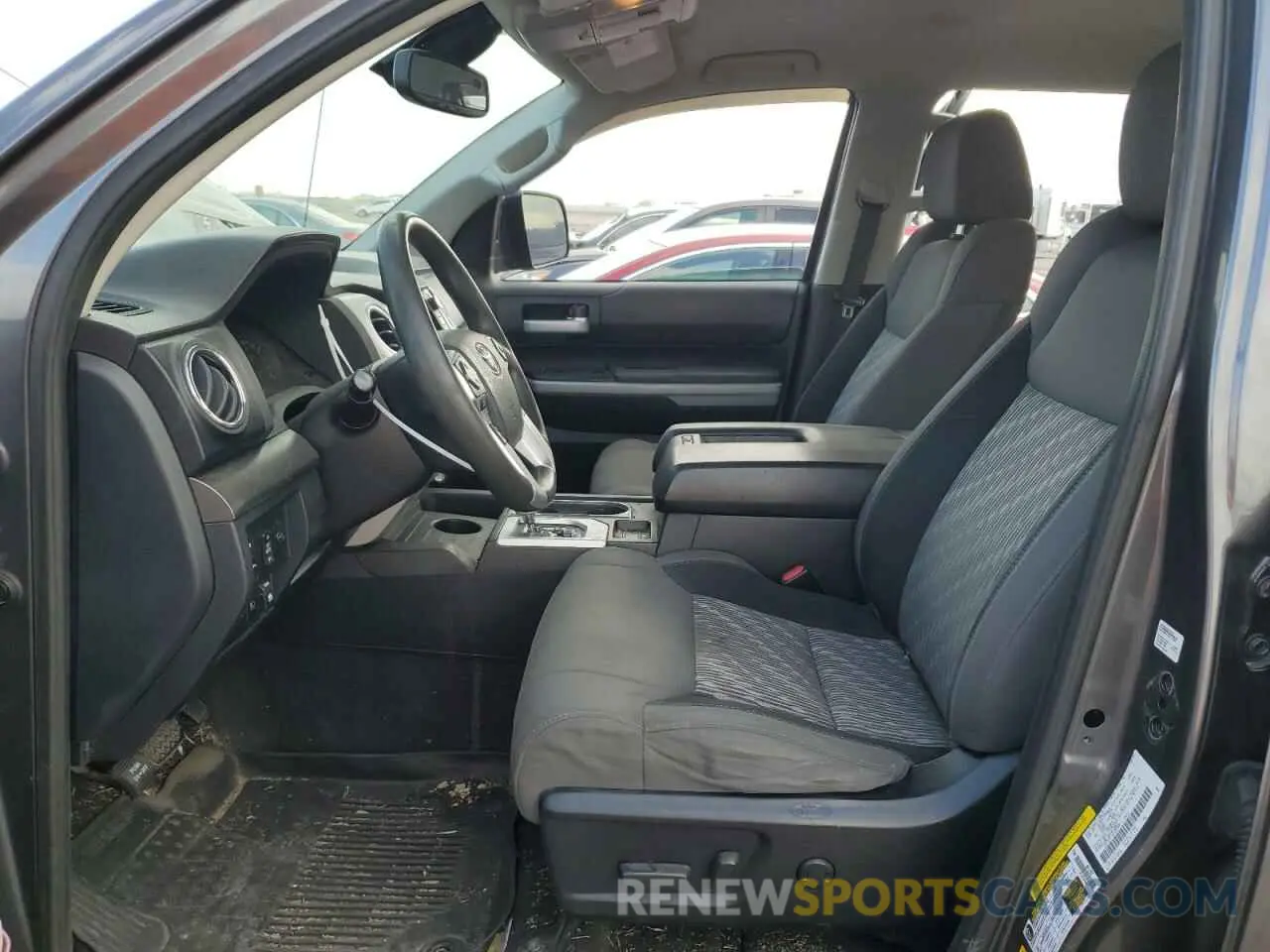 7 fotografías del automóvil dañado 5TFDY5F12KX782500 TOYOTA TUNDRA 2019
