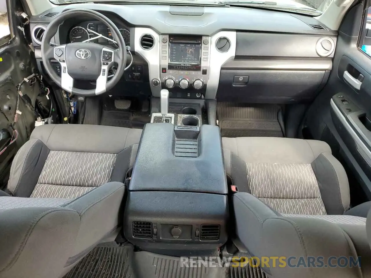 8 fotografías del automóvil dañado 5TFDY5F12KX782500 TOYOTA TUNDRA 2019