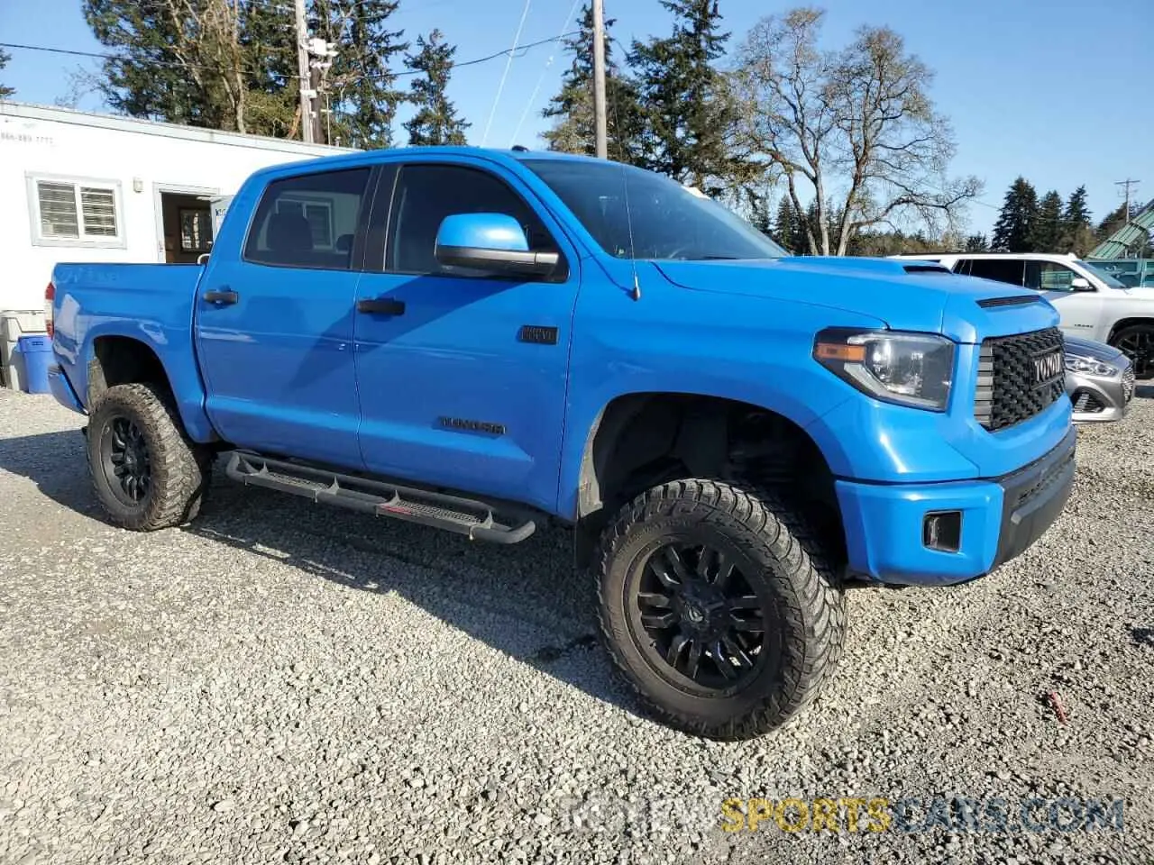 4 fotografías del automóvil dañado 5TFDY5F13KX817710 TOYOTA TUNDRA 2019