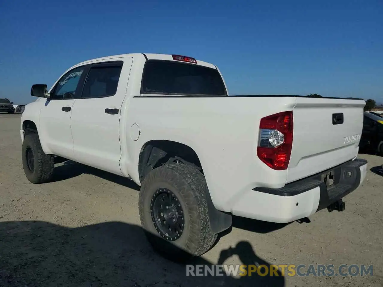 2 fotografías del automóvil dañado 5TFDY5F13KX827914 TOYOTA TUNDRA 2019