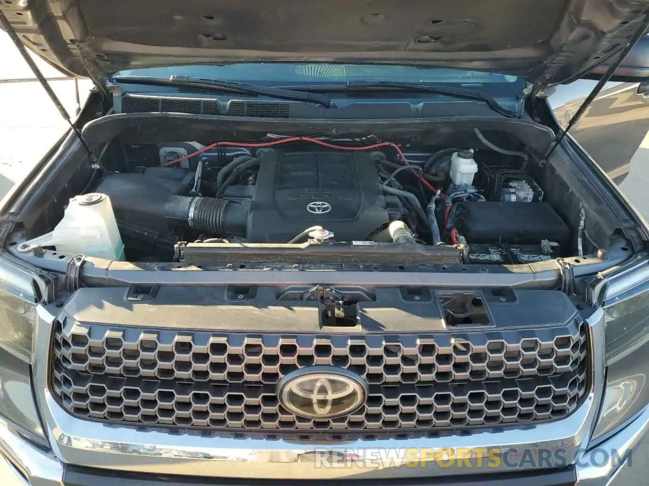 11 fotografías del automóvil dañado 5TFDY5F13KX834247 TOYOTA TUNDRA 2019