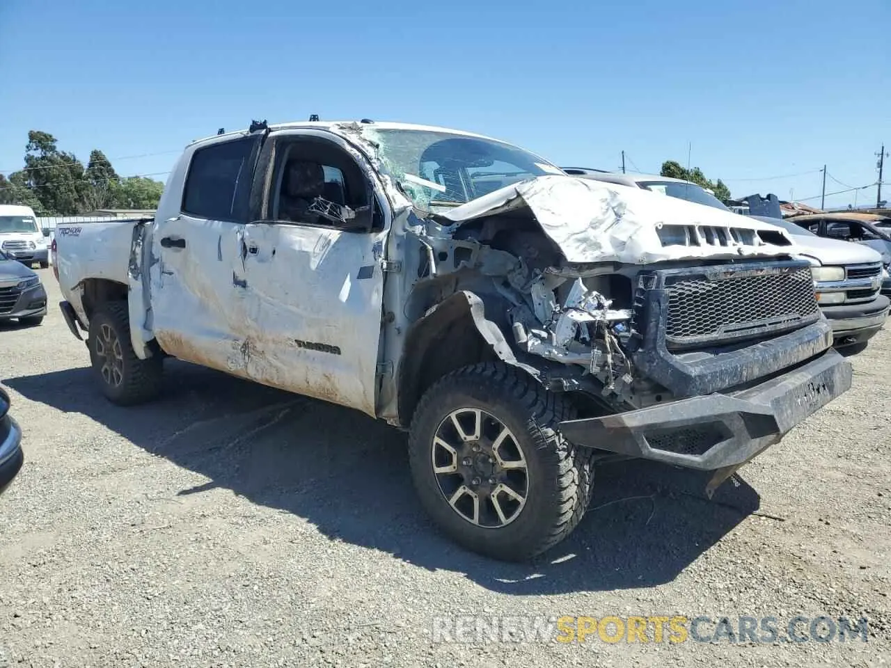 4 fotografías del automóvil dañado 5TFDY5F15KX816946 TOYOTA TUNDRA 2019
