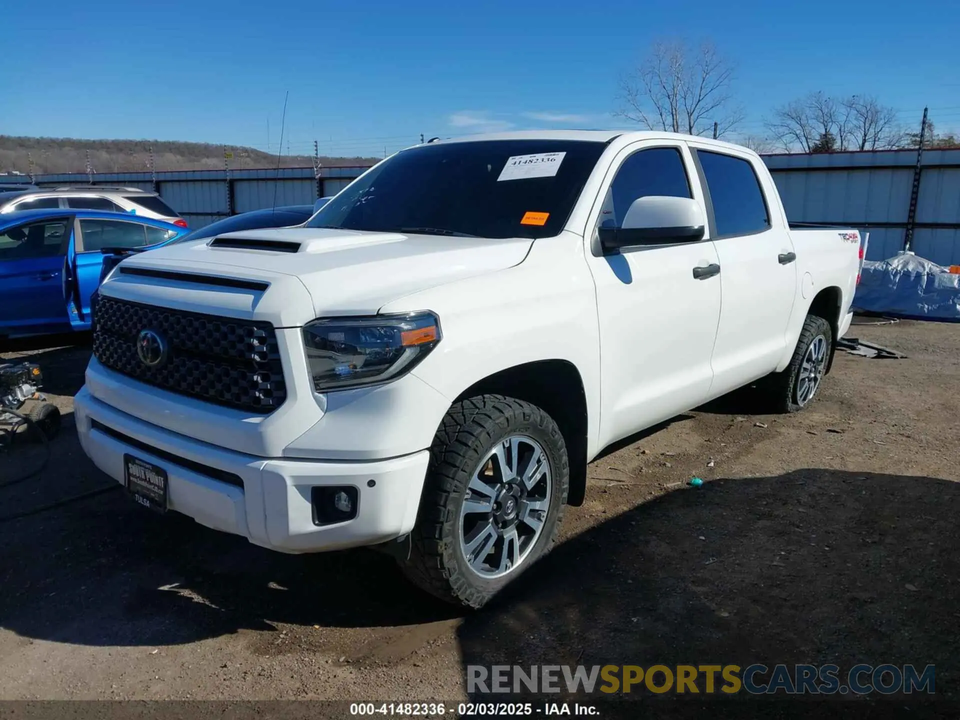 2 fotografías del automóvil dañado 5TFDY5F15KX847131 TOYOTA TUNDRA 2019