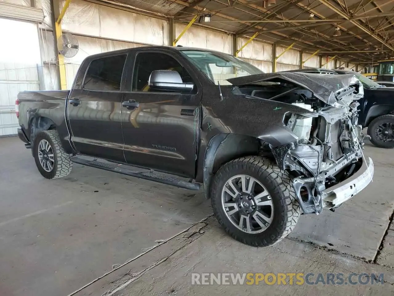 4 fotografías del automóvil dañado 5TFDY5F16KX829396 TOYOTA TUNDRA 2019