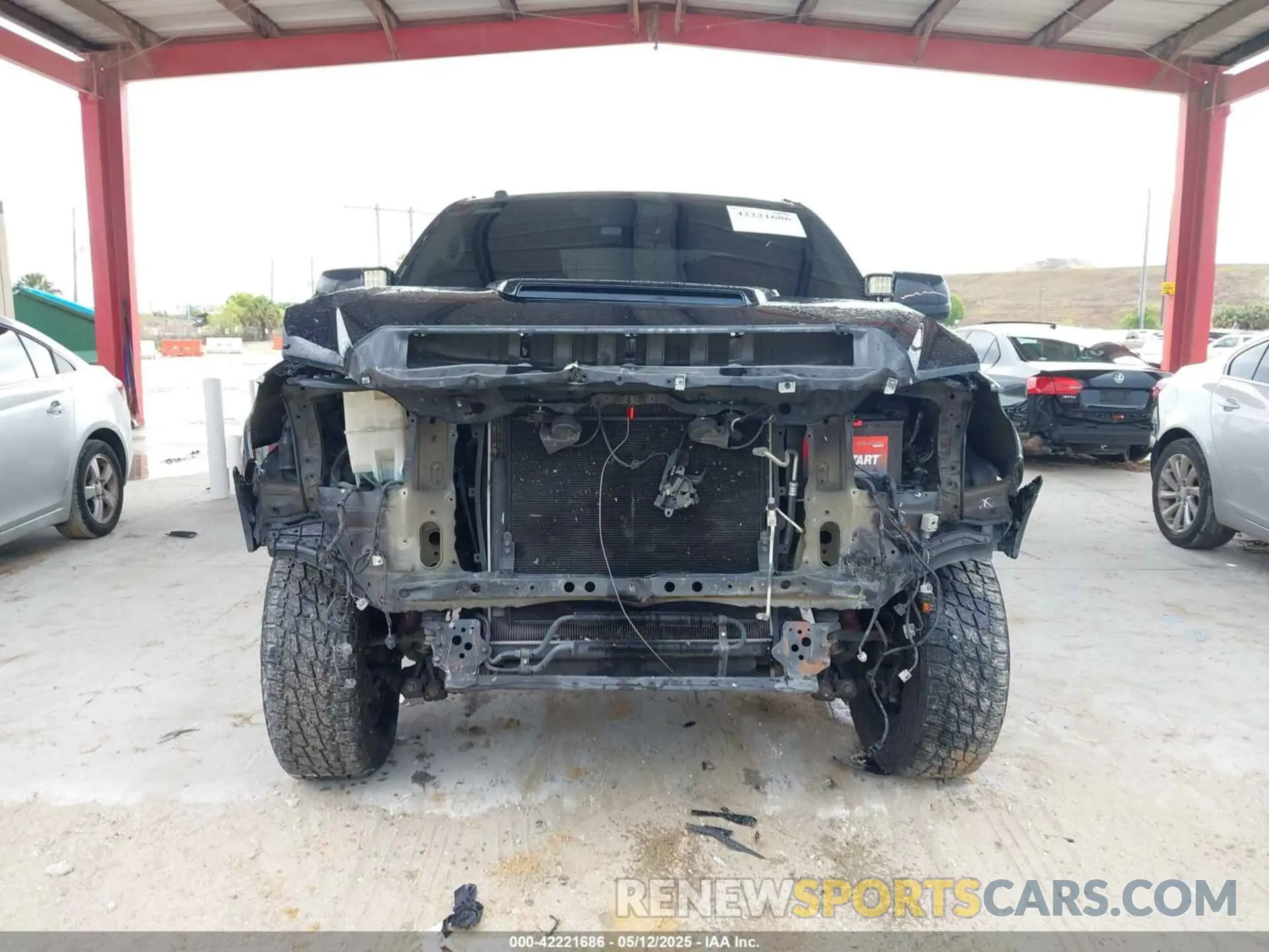 12 fotografías del automóvil dañado 5TFDY5F19KX833684 TOYOTA TUNDRA 2019