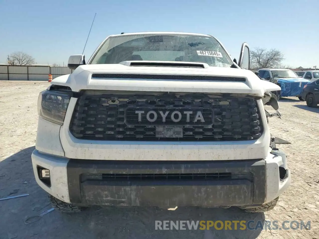 5 fotografías del automóvil dañado 5TFDY5F1XKX861476 TOYOTA TUNDRA 2019