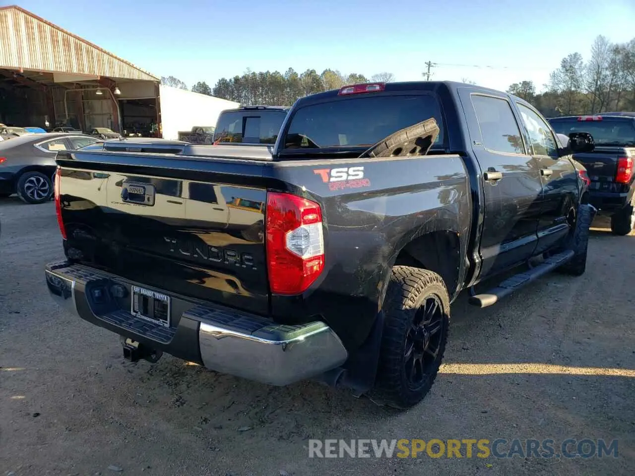 4 fotografías del automóvil dañado 5TFEM5F10KX143466 TOYOTA TUNDRA 2019