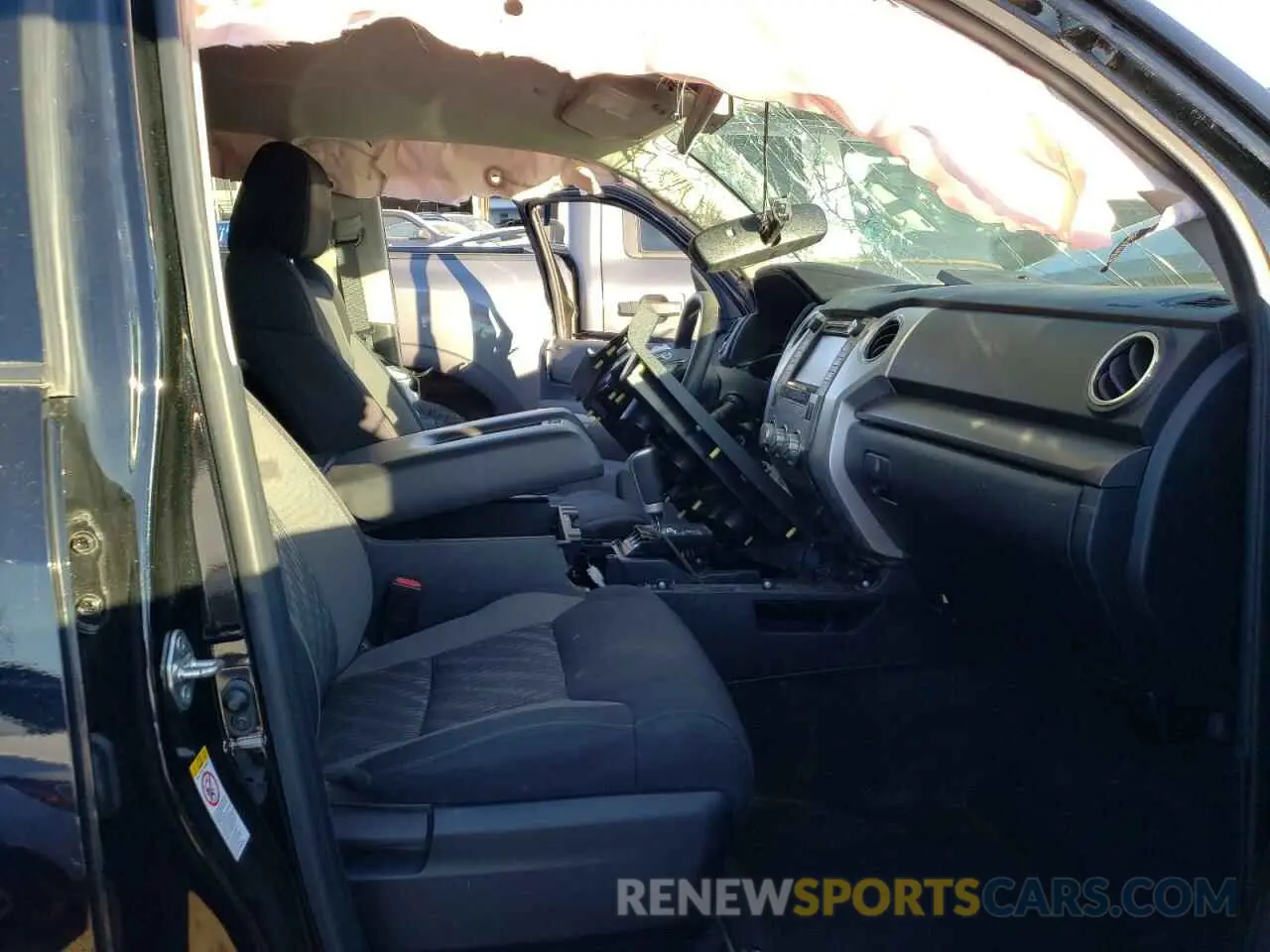 5 fotografías del automóvil dañado 5TFEM5F10KX143466 TOYOTA TUNDRA 2019