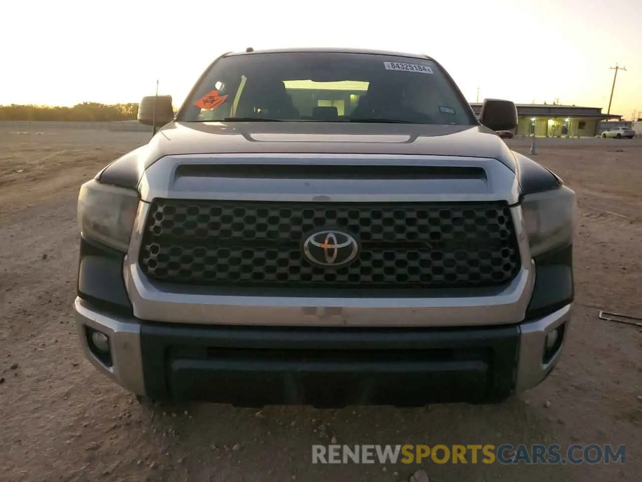 5 fotografías del automóvil dañado 5TFEM5F11KX139703 TOYOTA TUNDRA 2019