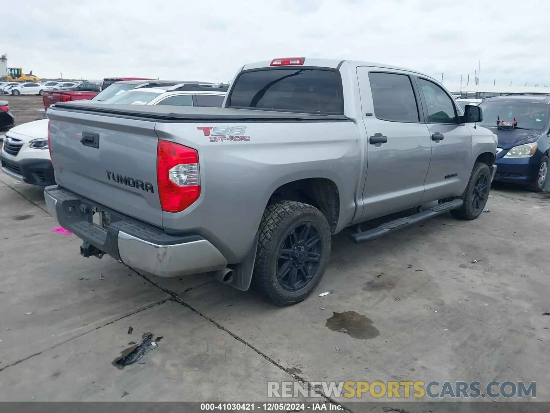 4 fotografías del automóvil dañado 5TFEM5F16KX144315 TOYOTA TUNDRA 2019