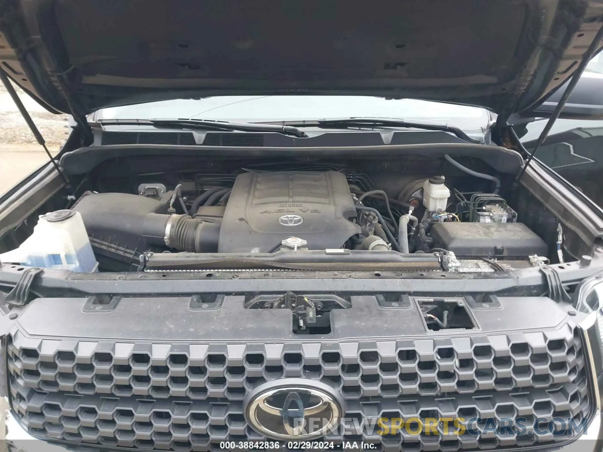 10 fotografías del automóvil dañado 5TFEM5F17KX140127 TOYOTA TUNDRA 2019