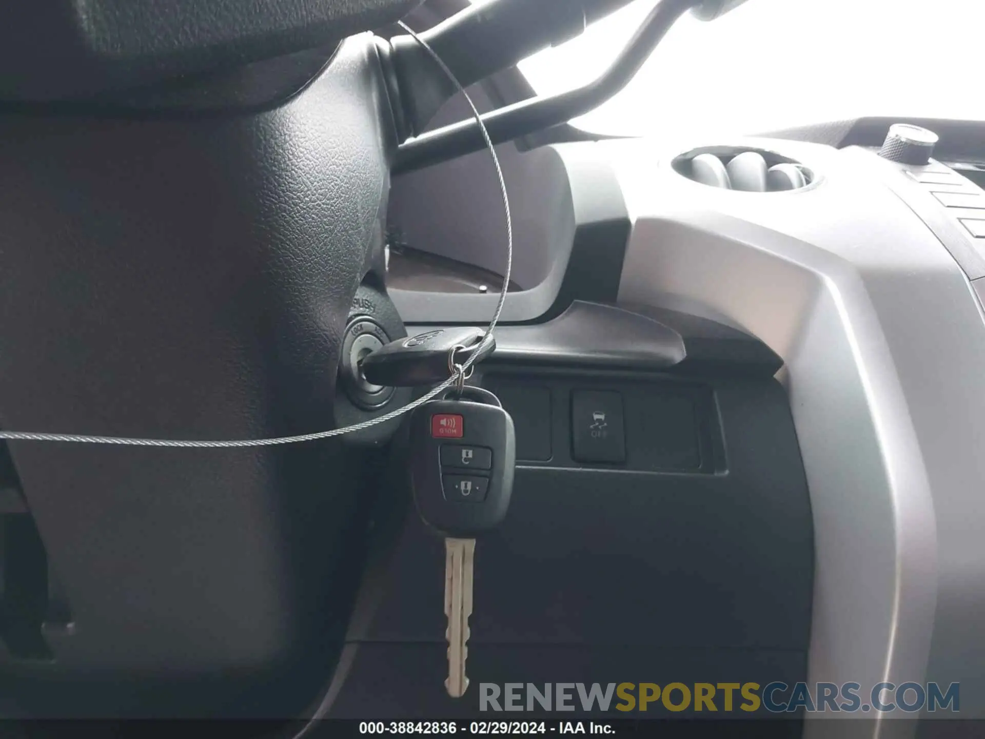 11 fotografías del automóvil dañado 5TFEM5F17KX140127 TOYOTA TUNDRA 2019