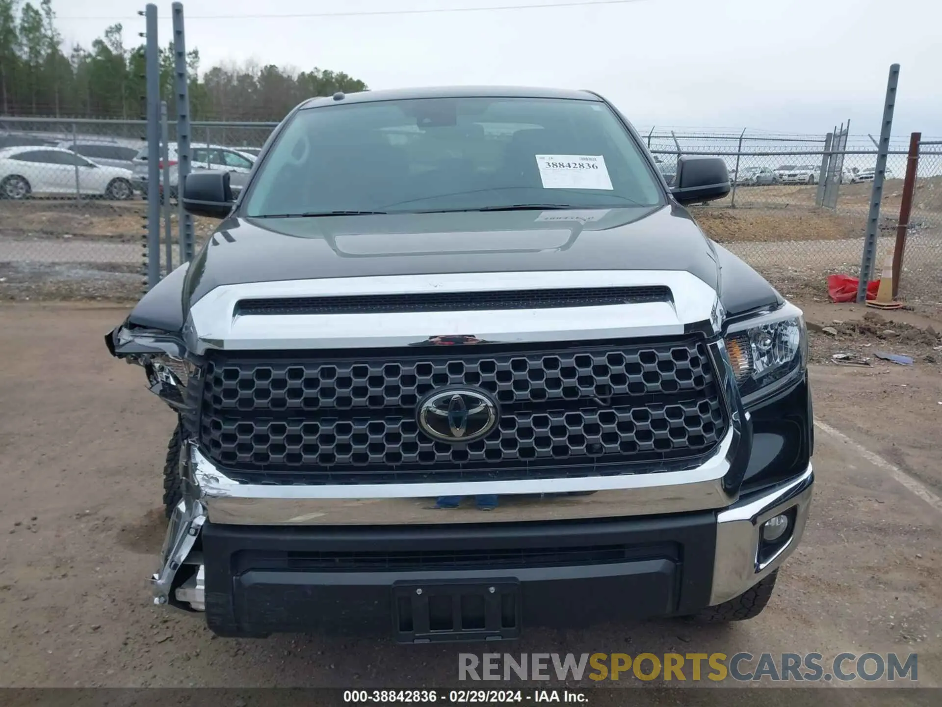 12 fotografías del automóvil dañado 5TFEM5F17KX140127 TOYOTA TUNDRA 2019
