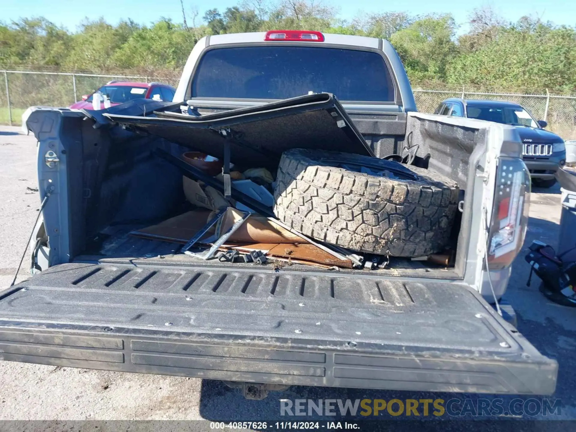 8 fotografías del automóvil dañado 5TFEY5F10KX251624 TOYOTA TUNDRA 2019