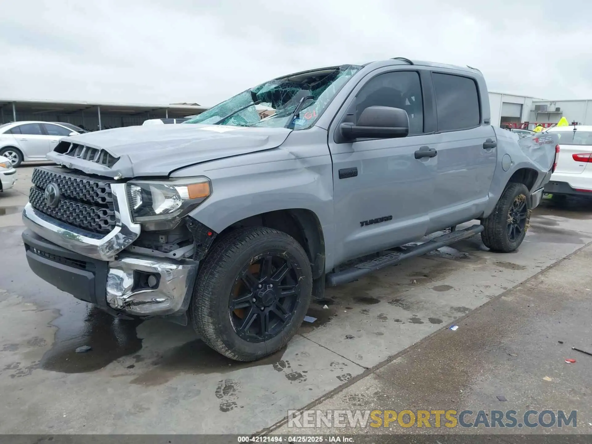 2 fotografías del automóvil dañado 5TFEY5F12KX245761 TOYOTA TUNDRA 2019