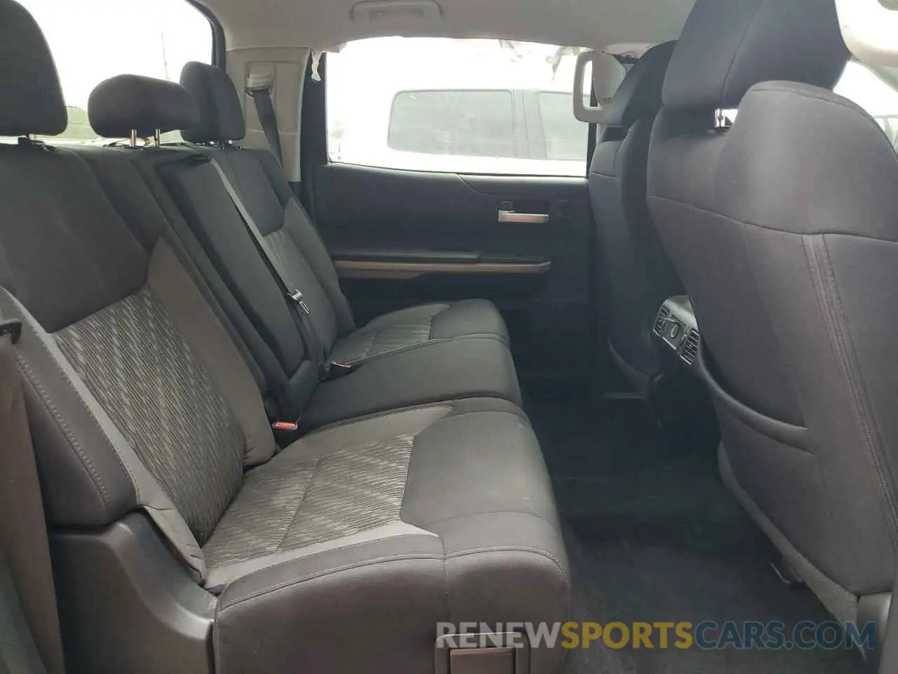 10 fotografías del automóvil dañado 5TFEY5F15KX249108 TOYOTA TUNDRA 2019