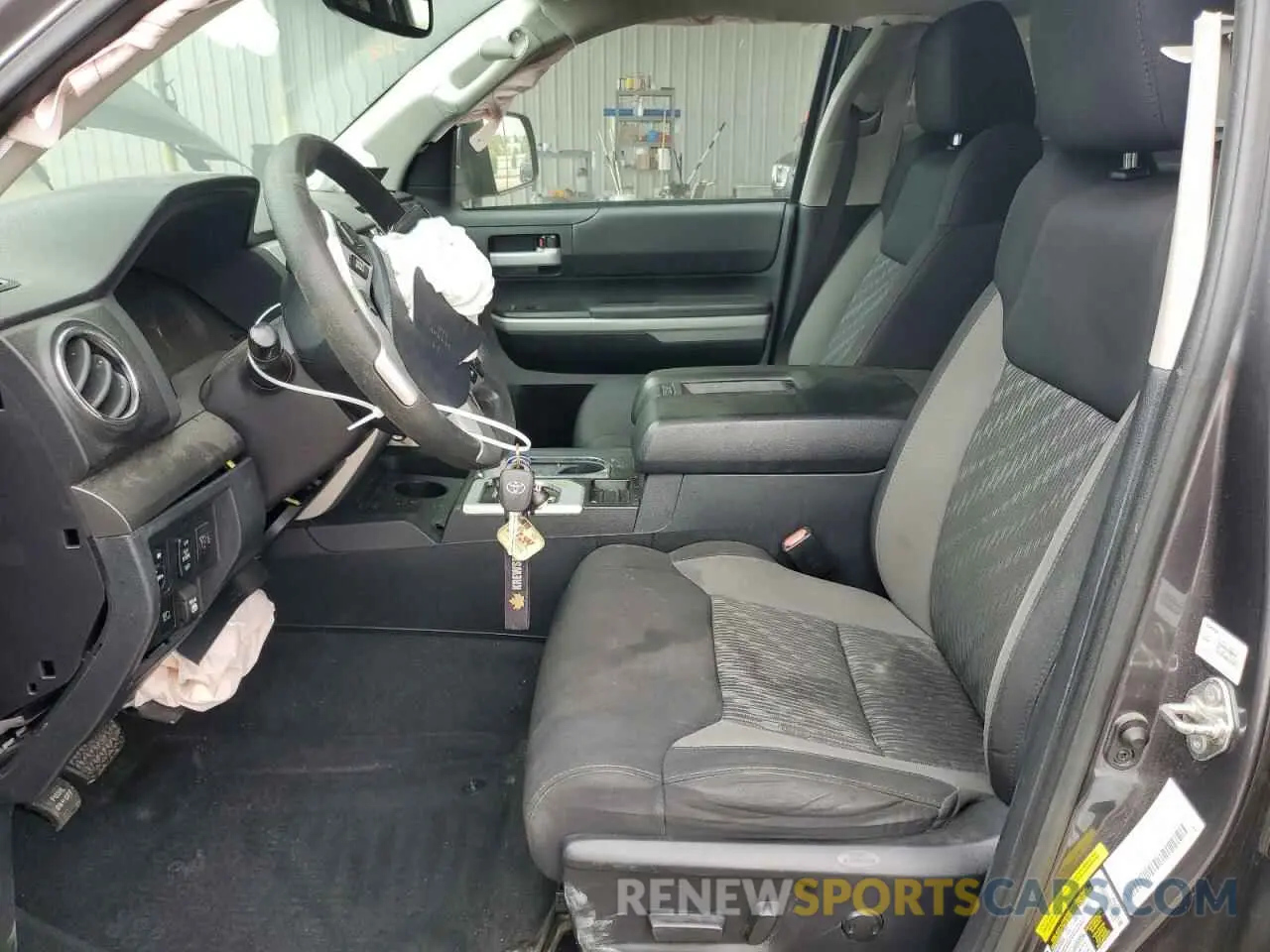 7 fotografías del automóvil dañado 5TFEY5F15KX249108 TOYOTA TUNDRA 2019