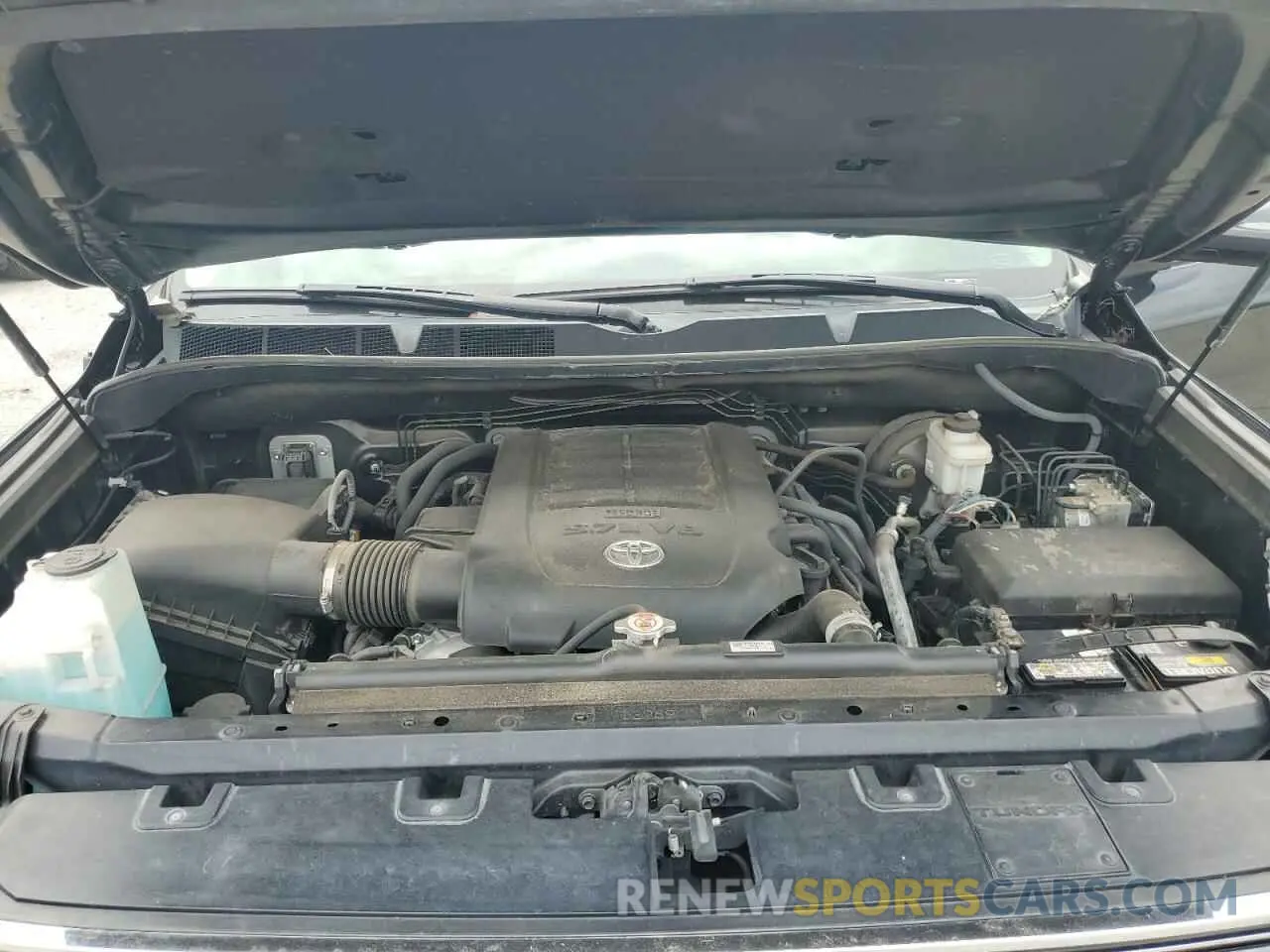 11 fotografías del automóvil dañado 5TFGY5F15KX245035 TOYOTA TUNDRA 2019