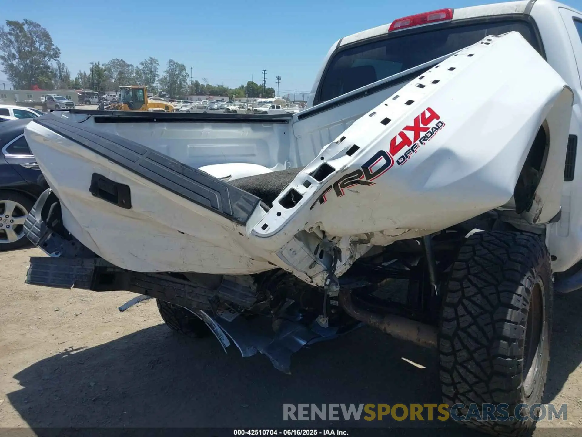 6 fotografías del automóvil dañado 5TFHY5F10KX850374 TOYOTA TUNDRA 2019