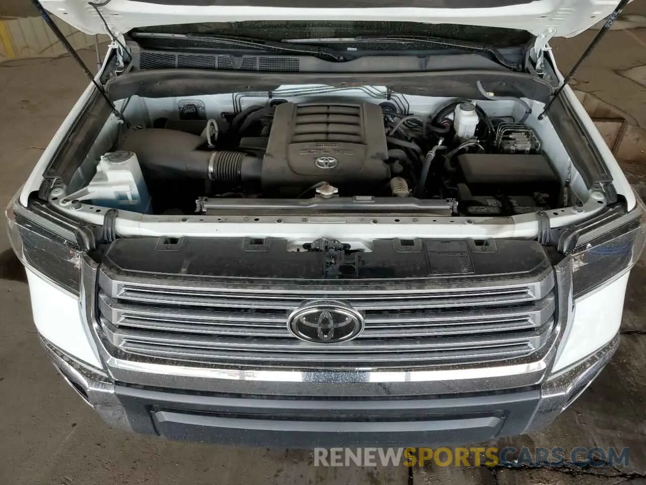 12 fotografías del automóvil dañado 5TFHY5F10KX857664 TOYOTA TUNDRA 2019