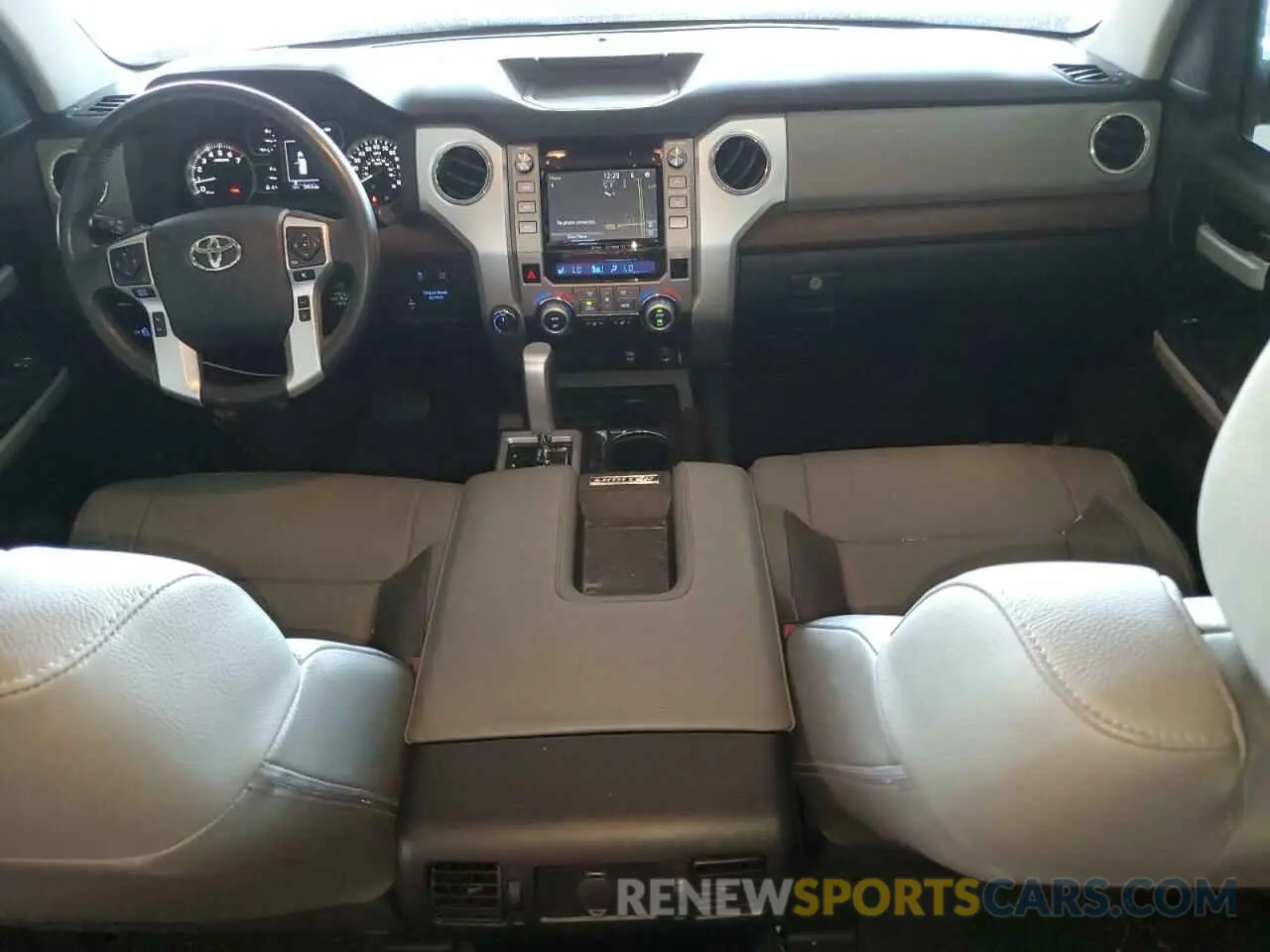 8 fotografías del automóvil dañado 5TFHY5F10KX857664 TOYOTA TUNDRA 2019