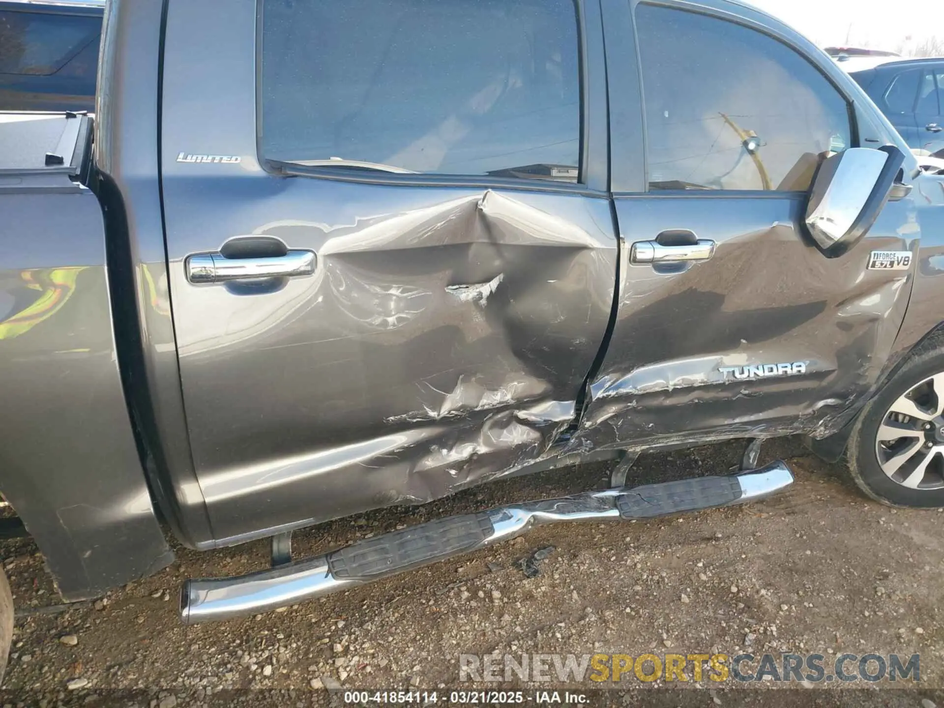 13 fotografías del automóvil dañado 5TFHY5F11KX787883 TOYOTA TUNDRA 2019