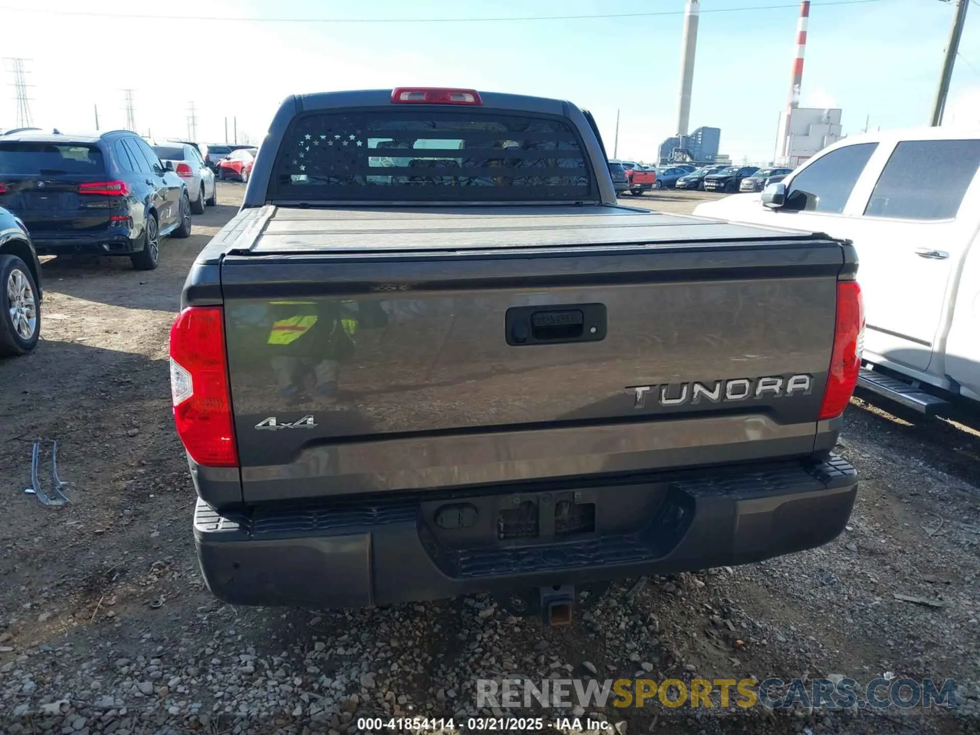 16 fotografías del automóvil dañado 5TFHY5F11KX787883 TOYOTA TUNDRA 2019