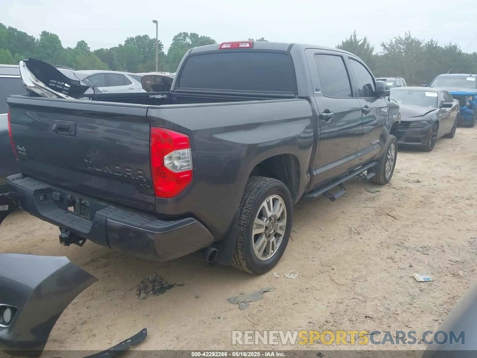 4 fotografías del automóvil dañado 5TFHY5F15KX777874 TOYOTA TUNDRA 2019