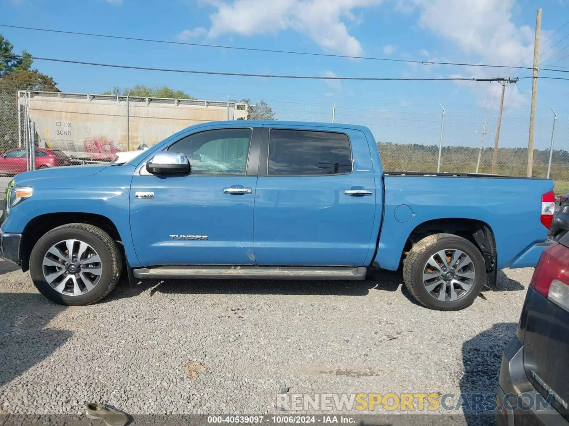 14 fotografías del automóvil dañado 5TFHY5F17KX794210 TOYOTA TUNDRA 2019