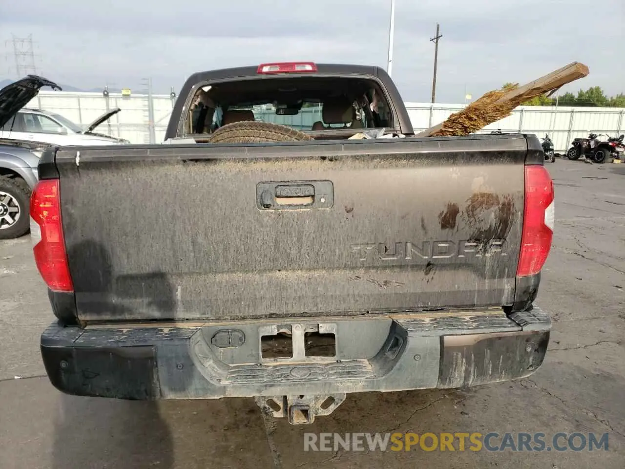 6 fotografías del automóvil dañado 5TFHY5F17KX857306 TOYOTA TUNDRA 2019