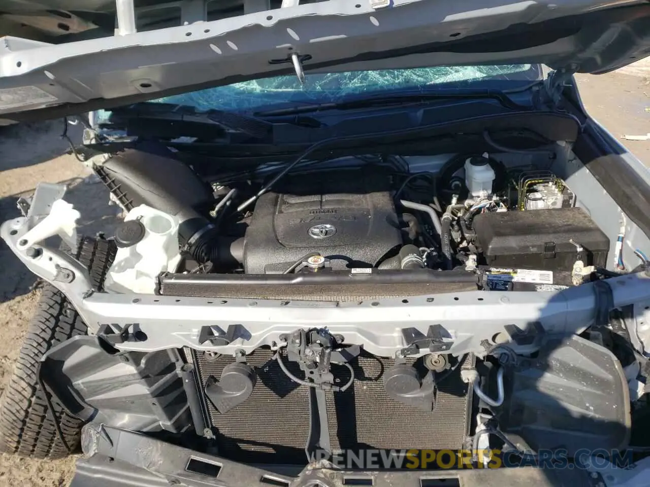 7 fotografías del automóvil dañado 5TFHY5F18KX815128 TOYOTA TUNDRA 2019