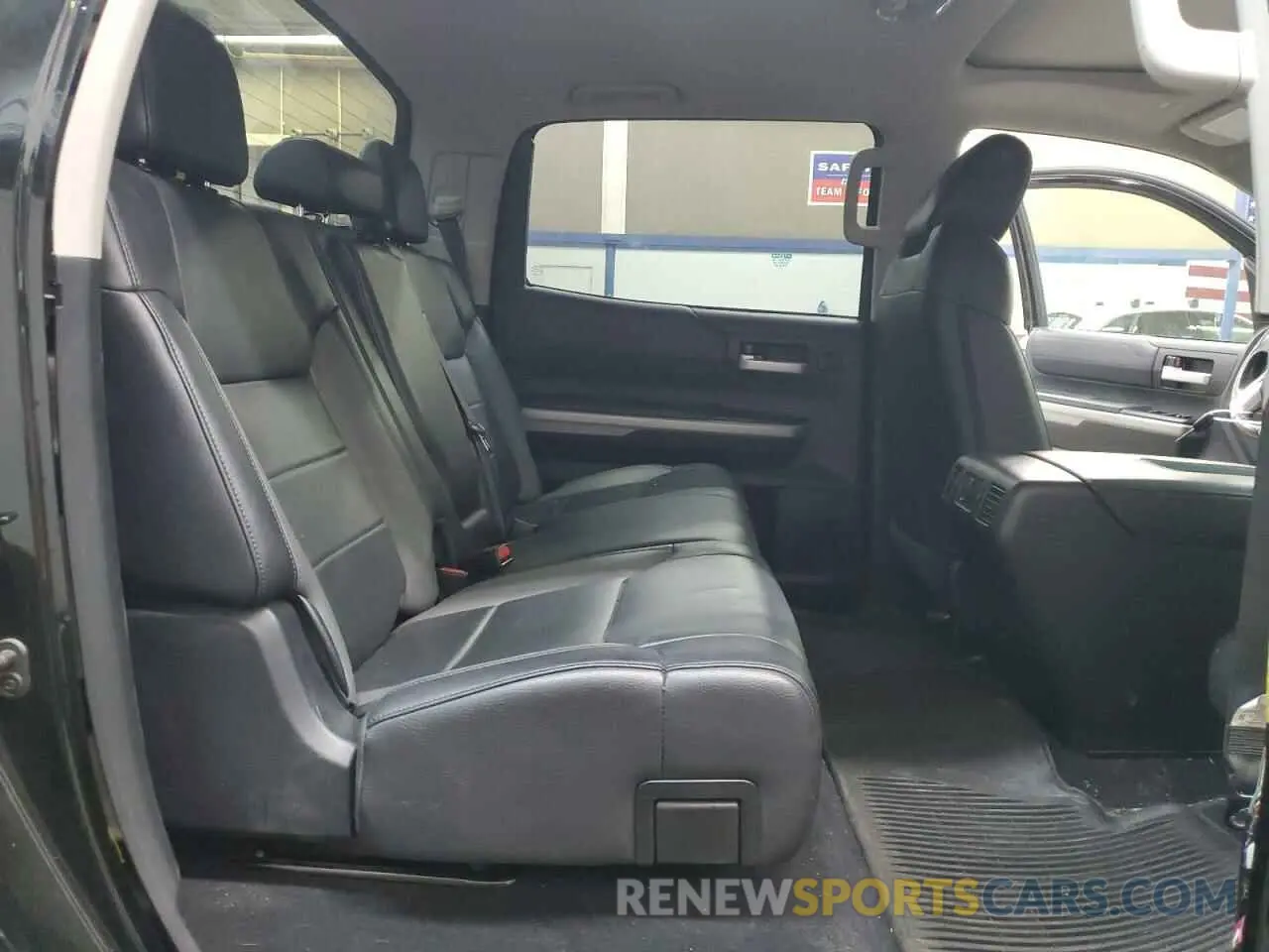 10 fotografías del automóvil dañado 5TFHY5F19KX800847 TOYOTA TUNDRA 2019