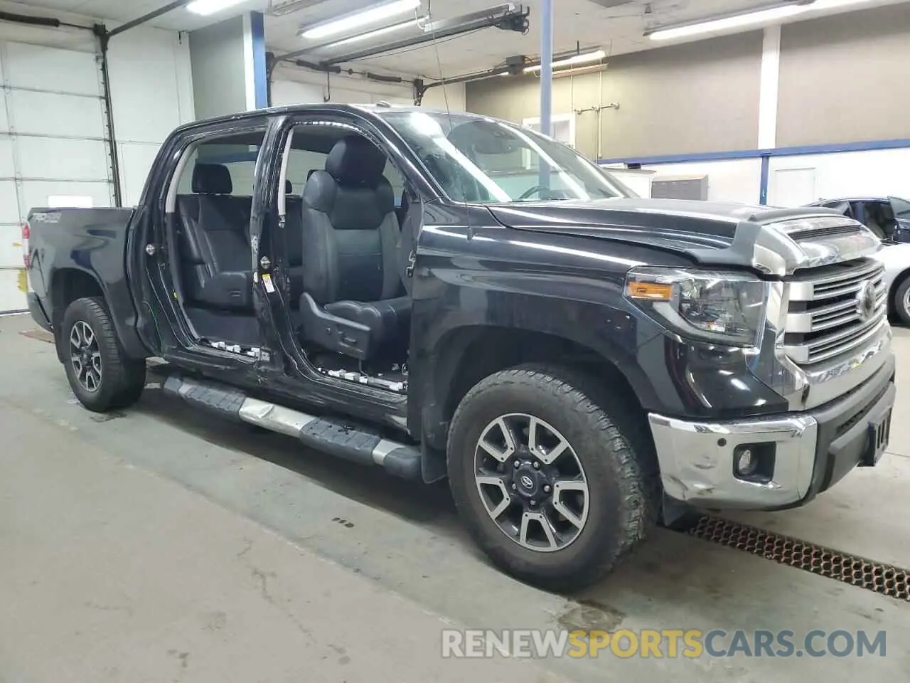 4 fotografías del automóvil dañado 5TFHY5F19KX800847 TOYOTA TUNDRA 2019