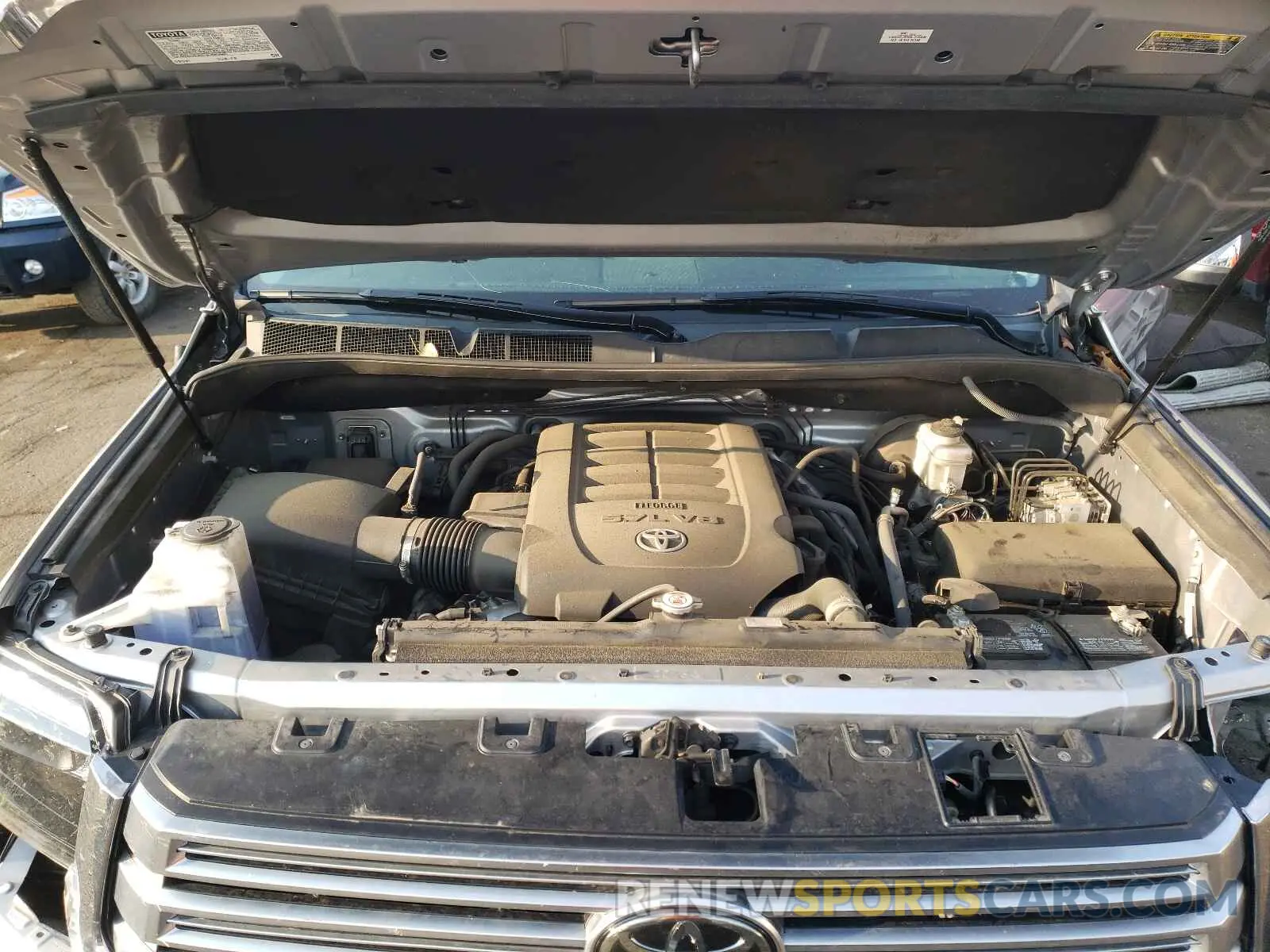 7 fotografías del automóvil dañado 5TFHY5F19KX805885 TOYOTA TUNDRA 2019