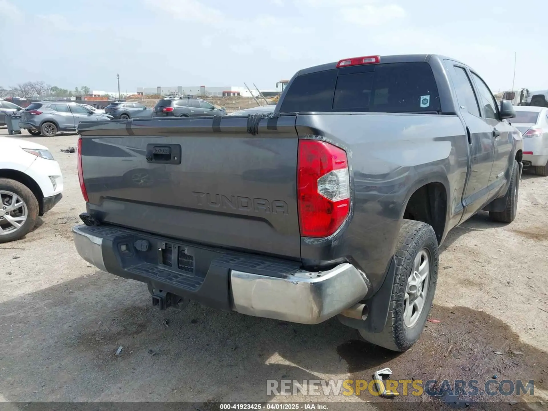 4 fotografías del automóvil dañado 5TFRM5F11KX135202 TOYOTA TUNDRA 2019