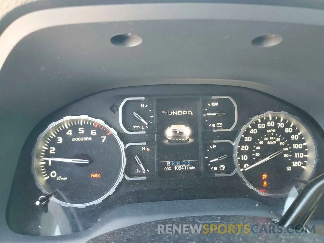 9 fotografías del automóvil dañado 5TFRM5F11KX136995 TOYOTA TUNDRA 2019