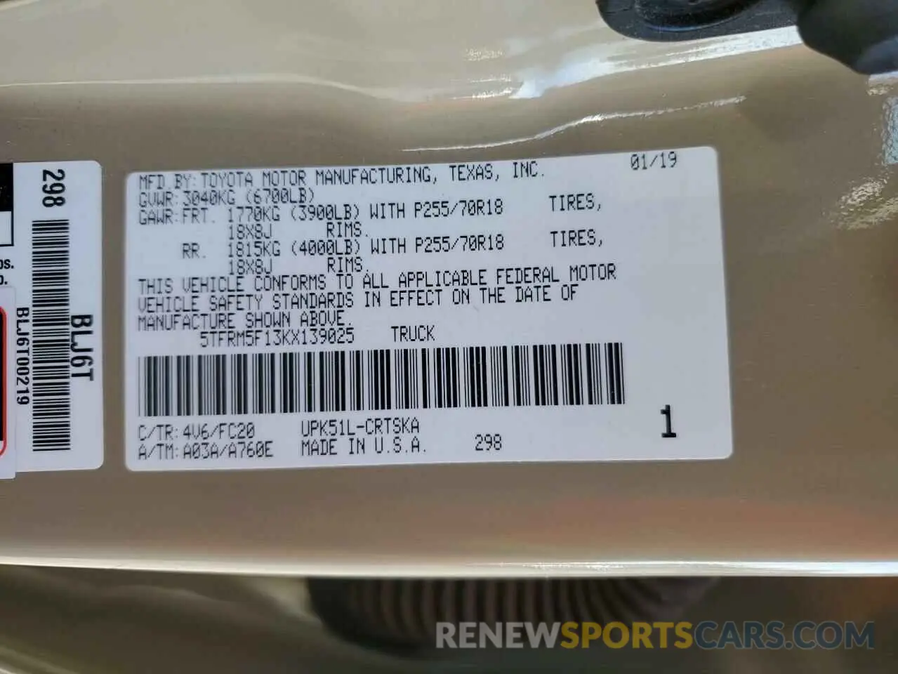 12 fotografías del automóvil dañado 5TFRM5F13KX139025 TOYOTA TUNDRA 2019