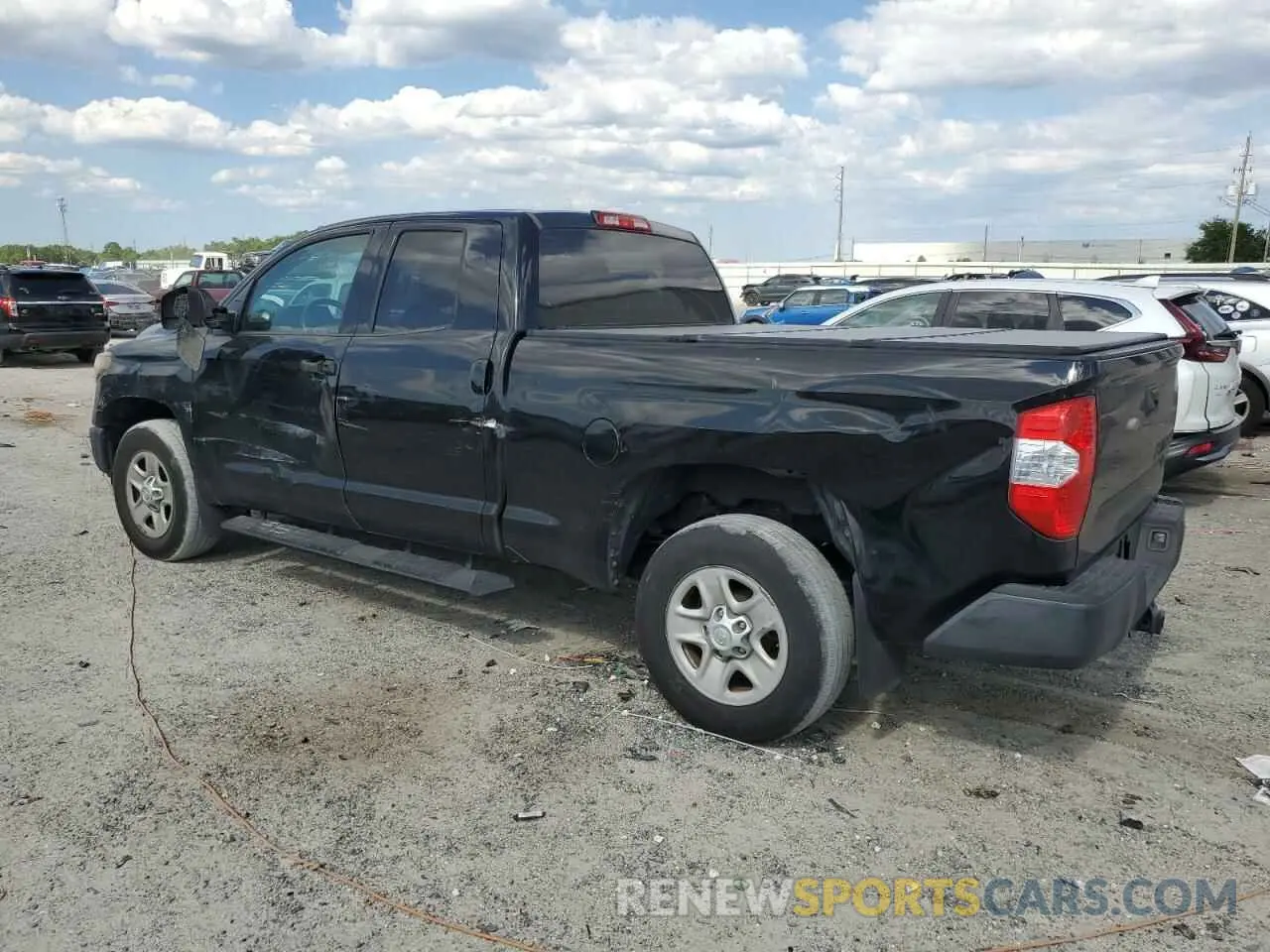2 fotografías del automóvil dañado 5TFRM5F14KX139454 TOYOTA TUNDRA 2019